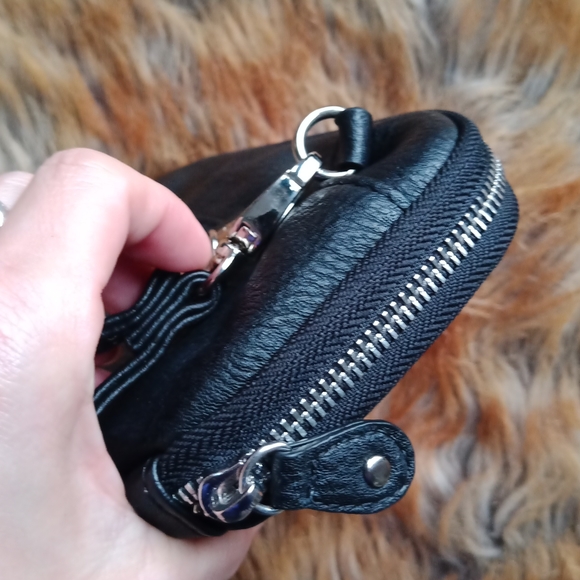 Steve Madden wristlet - Picture 13 of 16